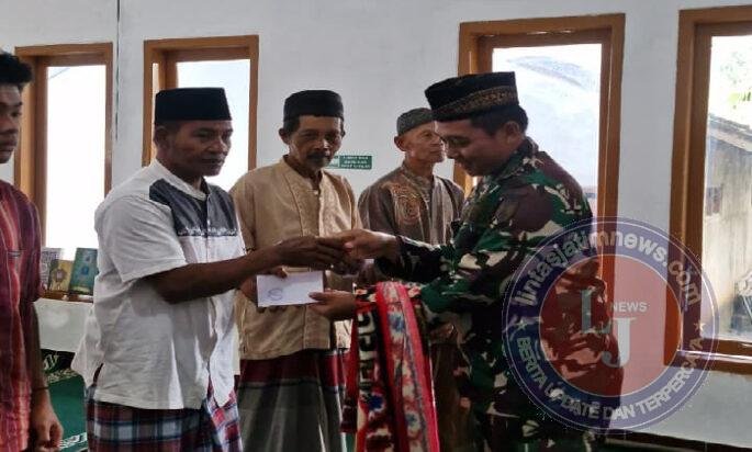 Ramadhan Penuh Berkah, Danramil 0801/10 Punung Hadiri Safari Ramadhan dan Serahkan Bantuan Fakir Miskin