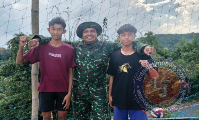 Hubungan EmosianaI Terjalin Antara Satgas TMMD 127 Dan Remaja Desa Kembang