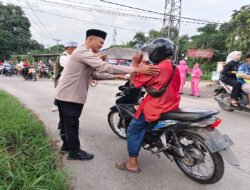 Ramadhan Hangat , Kapolsek Kotabaru Bagi Takjil dan Gelar Bukber Bersama Anggota, Bhayangkari Serta masyarakat