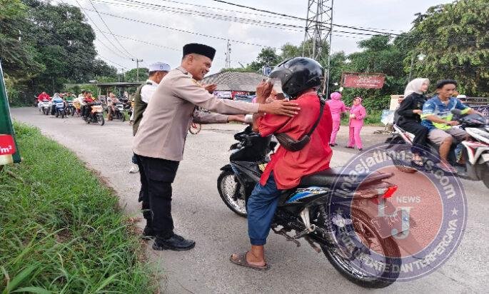 Ramadhan Hangat , Kapolsek Kotabaru Bagi Takjil dan Gelar Bukber Bersama Anggota, Bhayangkari Serta masyarakat