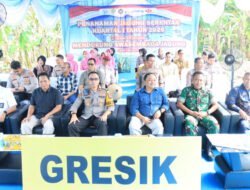 Polres Gresik Bersama Forkopimda Tanam Jagung 1,2 Hektare di Kebomas, Dukung Swasembada Pangan Nasional