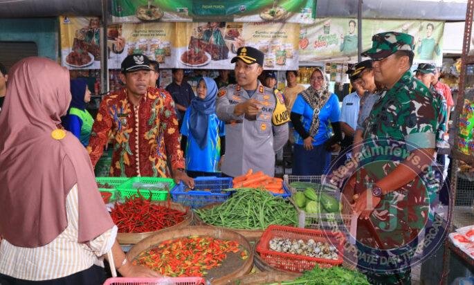 Polres Ngawi Bersama Pemkab Sidak Pasar Jaga Stabilitas Harga dan Ketersediaan Bapokting