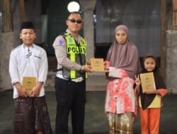 Police Goes to Pondok Pesantren, Satlantas Polres Gresik Tanamkan Tertib Lalu Lintas ke Santri