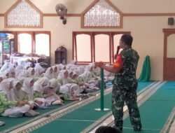 Babinsa Jebres Berikan Wawasan Kebangsaan & Anti Buliying di SMP Muhamadiyah 7 Surakarta
