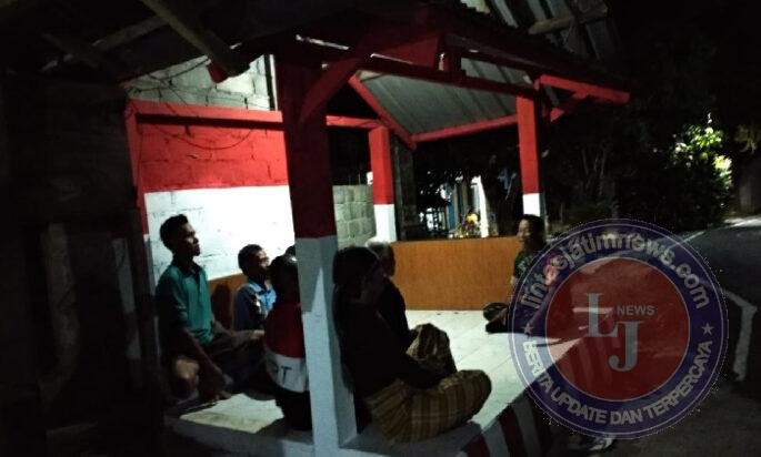 Sertu Sunarno Bersama Linmas Sambangi Poskamling, Pererat Silaturahmi Lewat Patroli Dialogis