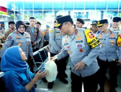 Wakapolri Tinjau Arus Mudik Via Udara, Pastikan Penyeberangan Merak–Bakauheni Terkendali