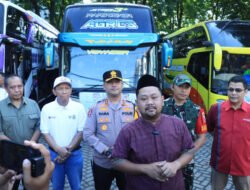 Kapolres dan Forkopimda Gresik Lepas 750 Pemudik, 15 Bus Mudik Gratis Diberangkatkan