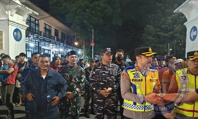 Dandim Pacitan Bersama Unsur Forkopimda Pantau Pengamanan Ronthek Gugah Sahur Ramadhan 1447 H