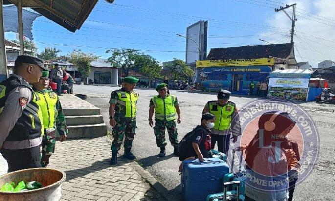 Wujudkan Keamanan Pemudik, TNI Dan Polri Laksanakan Patroli Pengamanan Di Terminal Angkutan