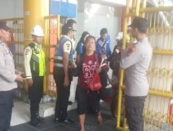 Personil Polres Pelabuhan Tanjung Priok, Lakukan Giat Pelayanan dan Pengamanan Mudik Lebaran, Debarkasi Kapal KM Tidar