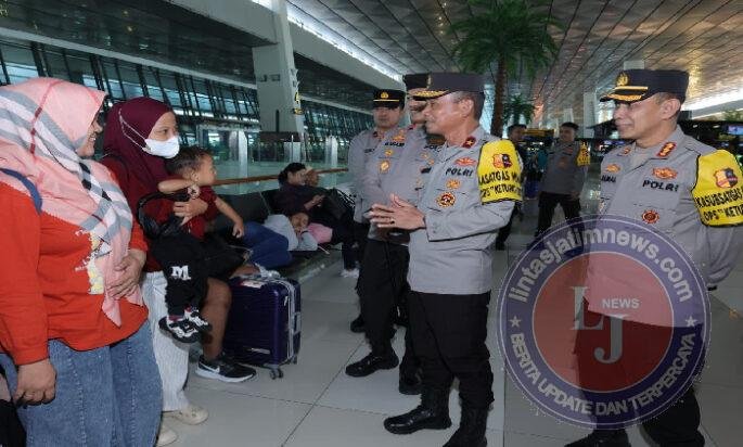 Arus Mudik di Bandara Soekarno-Hatta lancar, Polri Pastikan Pelayanan Optimal bagi Masyarakat