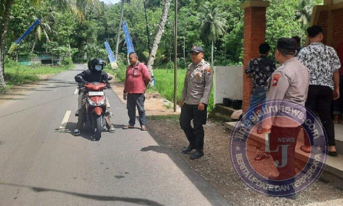 Personel Kodim 0801/Pacitan Lakukan Pengamanan Pantai Watu Karung Dalam Suasana Lebaran 2026