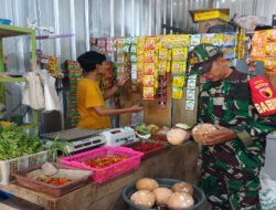Nuansa Idul Fitri, Babinsa Kodim Ponorogo Halal Bihalal Sekaligus Monitoring Stabilitas Harga Sembako