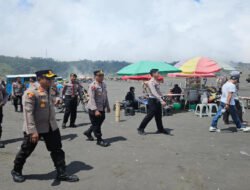 Sapa Pengunjung di Gunung Bromo Kapolres Probolinggo Pastikan Keamanan Wisatawan
