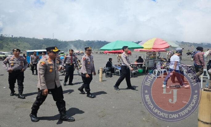 Sapa Pengunjung di Gunung Bromo Kapolres Probolinggo Pastikan Keamanan Wisatawan