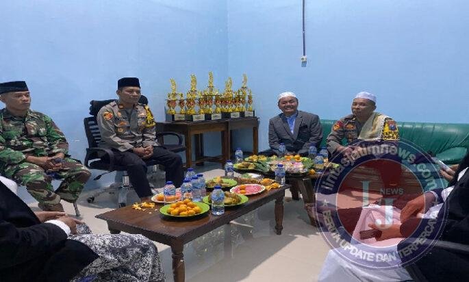 Jalin Silaturahmi di Hari Raya Idul Fitri, Danramil 0801/05 Nawangan Halalbihalal Bersama Forkopimca