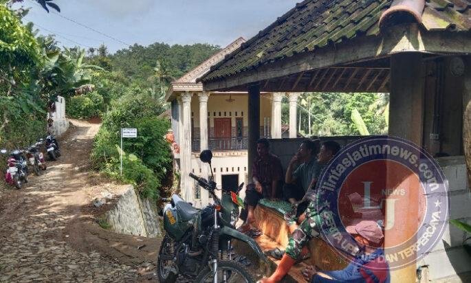 Komsos Rutin, Sarana Babinsa Kodim Ponorogo Jaga Kedekatan Dengan Warga