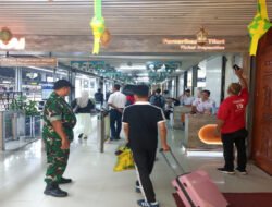 Ditengah Arus Mudik Lebaran 1447 H, Kodim 0735/Surakarta Siaga Jaga Kenyamanan Penumpang Kereta Api