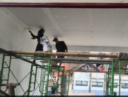 Pastikan Pembangunan Sesuai Rencana, Babinsa Sangkrah Kawal Proyek Pembangunan KDKMP