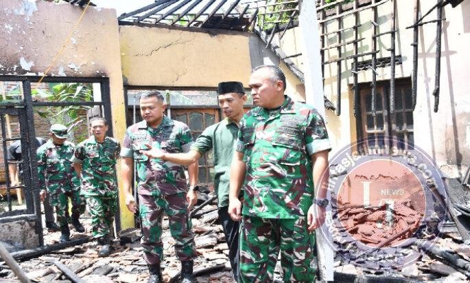 Anggota Terkena Musibah Rumah Terbakar dan Tertimpa Pohon, Dandim Ponorogo Cepat Tanggap Berikan Bantuan