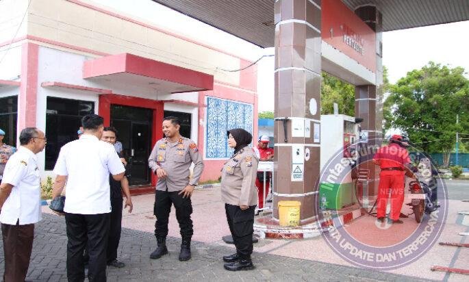 Sidak SPBU dan SPBE Kapolres Sumenep Tegaskan Stok Aman, Isu Kenaikan Hoaks