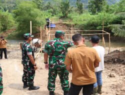 Danrem 081/Dhirotsaha Jaya Tinjau Pembangunan Jembatan Perintis Garuda di Trenggalek
