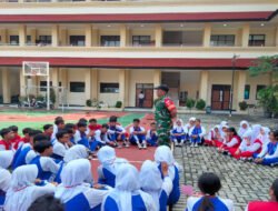 Babinsa Jebres Berikan Penguatan Karakter Siswa SMPN 16 Kota Surakarta, Ini Tujuannya