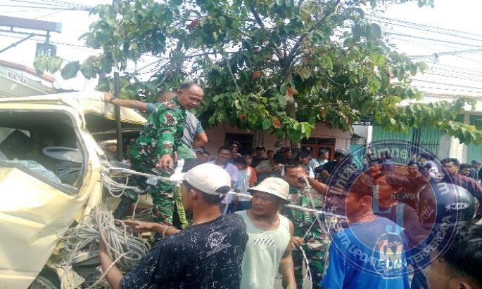 Detik-Detik Penyelamatan di Jalur Madiun–Surabaya, Aksi Sigap Babinsa Selamatkan Korban Kecelakaan Maut