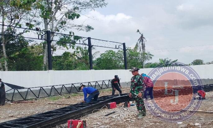 Babinsa Karanglor Aktif Pantau Perkembangan Pembangunan KDKMP