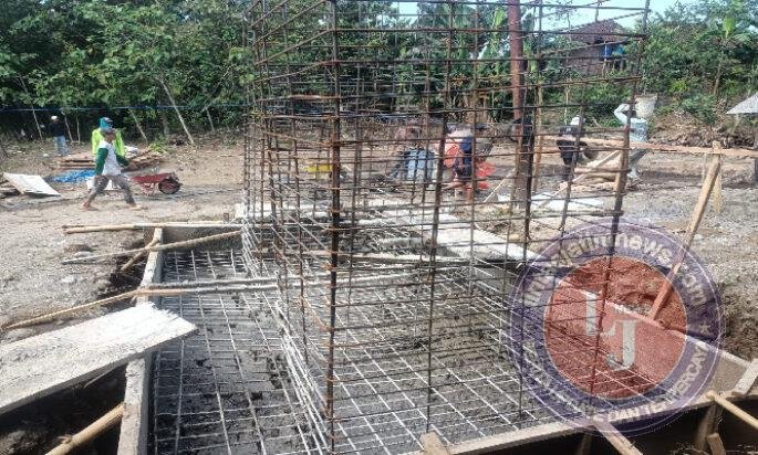 Pondasi Mulai Dicor, Jembatan Gantung Garuda di Desa Bolo Kian Nyata