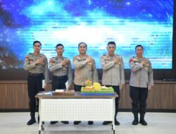 Wujud Perhatian Pimpinan, Kapolres Gresik Gelar Tasyakuran Ulang Tahun Personel