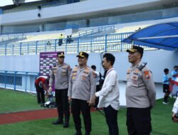 Kapolres Gresik Pimpin Langsung Pengamanan ASEAN U-17 Boys Championship 2026, Pertandingan Perdana Aman dan Kondusif