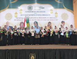 MEK PDA Surabaya Mewisuda 24 Wisudawati Sekolah Wirausaha Aisyiyah Angkatan ke 7