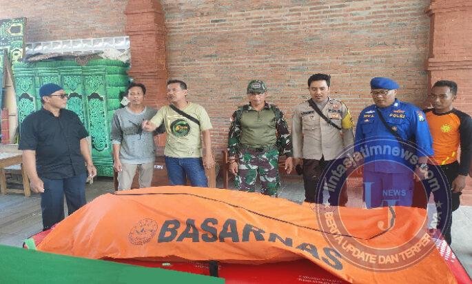 TNI-Polri dan Basarnas Evakuasi Nelayan Hilang di Pantai Damas Trenggalek