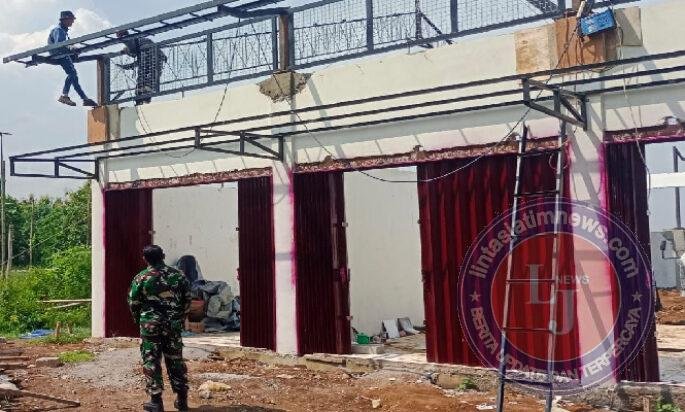 Babinsa Koramil Nguntoronadi Kawal Pembangunan KDKMP Desa Gebang