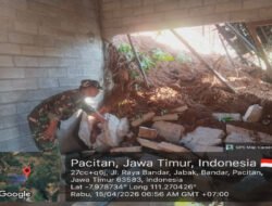 Bentuk Dukungan TNI Tinjau Lokasi Bencana Rumah Warga Tertimpa Material Longsor Wilayah Pacitan
