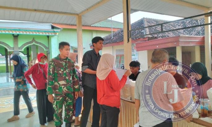 Ribuan Warga Ngadirejo Terima Bantuan Pangan, Babinsa Hadir Pastikan Penyaluran Tepat Sasaran