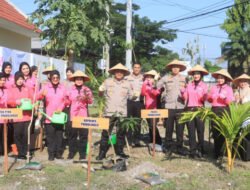 Gerakan Indonesia ASRI : Polres Probolinggo Gelar Aksi Penghijauan Pulihkan Lahan Kritis