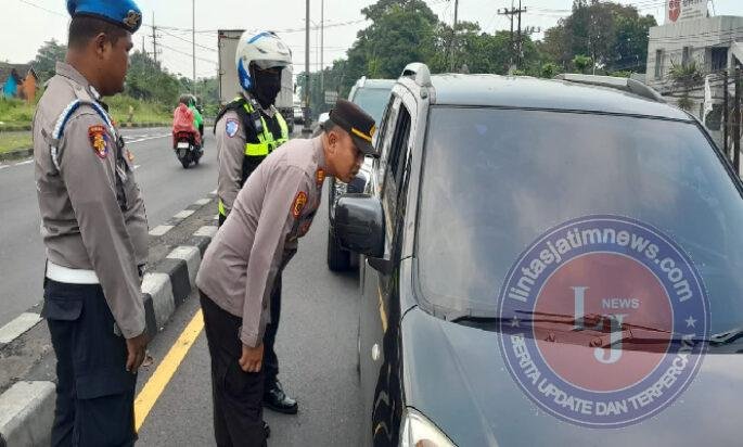 Antisipasi Kerusuhan Suporter, Polres Pasuruan Siagakan Personel di Exit Tol Purwodadi