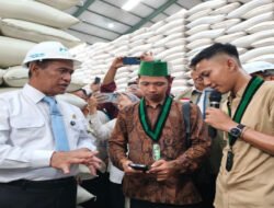 Kawal Swasembada Beras, HMI Surabaya Dampingi Mentan Sidak di Sidoarjo