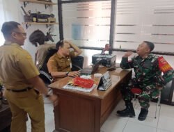 Pererat Silaturahmi Dan Keakraban Diwilayah, Babinsa Sewu Komsos Dengan Staf Kelurahan