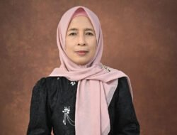Dr. Hj. Khotimah Suryani, M.Ag :Perempuan Harus Cerdas dan Berpendidikan