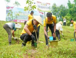 Kapolres Pasuruan Turut Serta Tanam Pohon Dalam Rangka HUT Yayasan Kemala Bhayangkari
