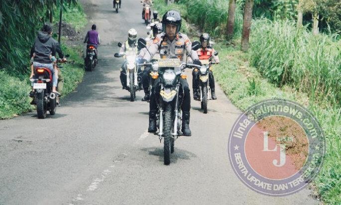 Kapolres Pasuruan Sambangi Desa Ngembal, Serap Aspirasi dan Salurkan Bantuan