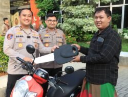 Polsek Jajaran Polres Gresik Gerak Cepat Ungkap Begal dan Curanmor, Motor Korban Langsung Dikembalikan