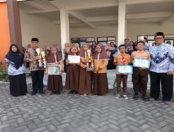 Inilah Siswa Berprestasi MIN 2 Lamongan, Kado Peringatan Hari Pendidikan Masional