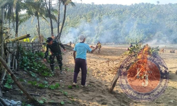 Aksi Babinsa dan Warga di Pantai Blado, Bukti Nyata TNI Hadir untuk Lingkungan