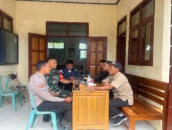Babinsa Koramil 0801/01 Pacitan Lakukan Komsos Ciptakan Kemanunggalan TNI dengan Rakyat