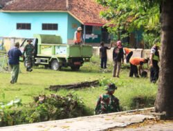 Sinergi Tanpa Batas Satgas TMMD Reguler ke-128 Kodim Sragen Bersama Relawan dan Warga Percantik Kelurahan Plumbungan