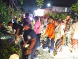 TNI-Polri dan BPBD Trenggalek Evakuasi Pohon Tumbang di Kampak, Jalur Kampak–Munjungan Kembali Lancar